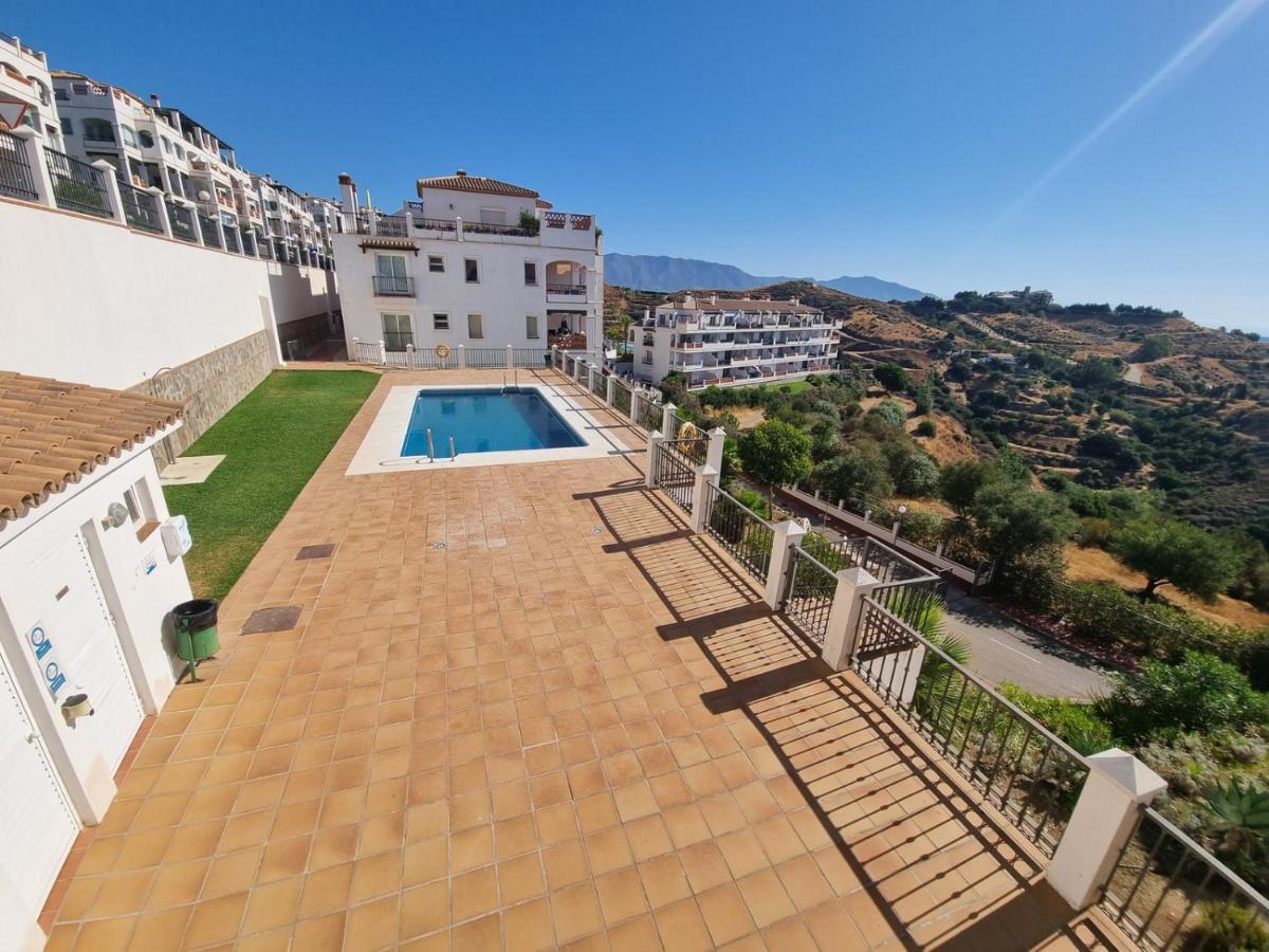 Elegant Apartment With Fantastic Views At The Top Of Calahonda Sitio de Calahonda Exterior photo
